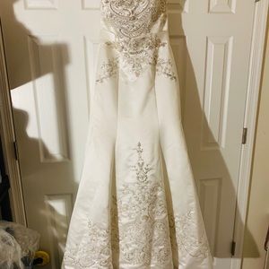 Wedding dress, elegant. , white satin 👗 new